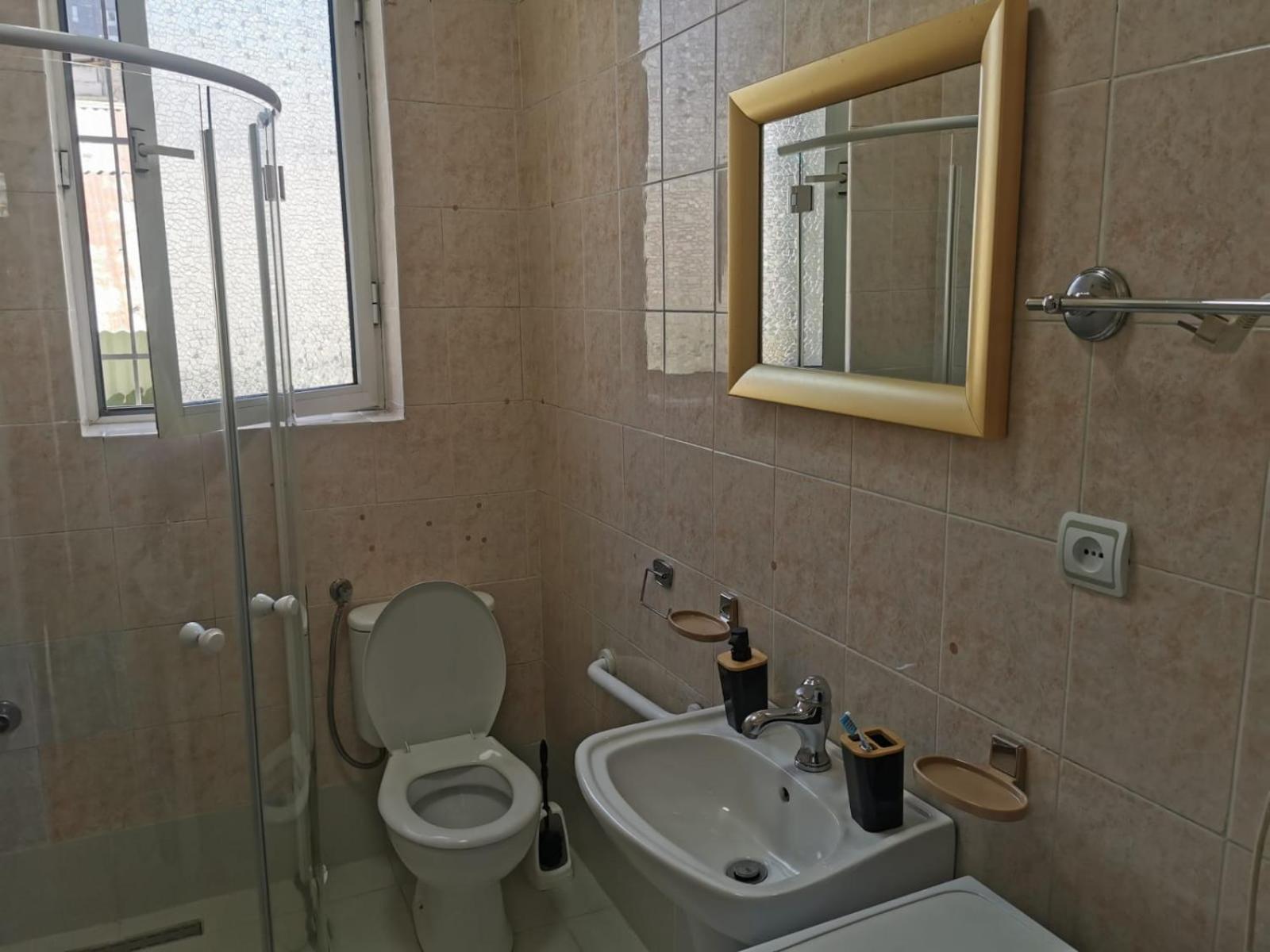 Gm Tirana Hostel Екстериор снимка