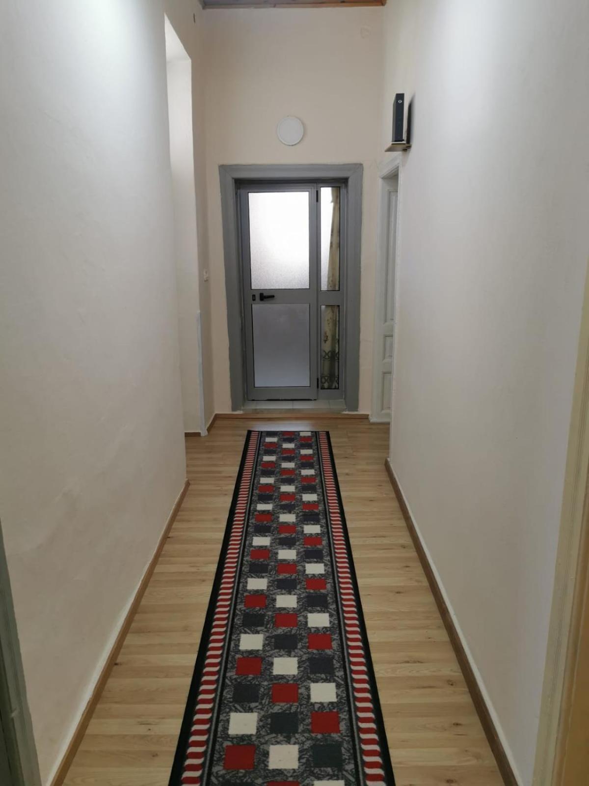 Gm Tirana Hostel Екстериор снимка
