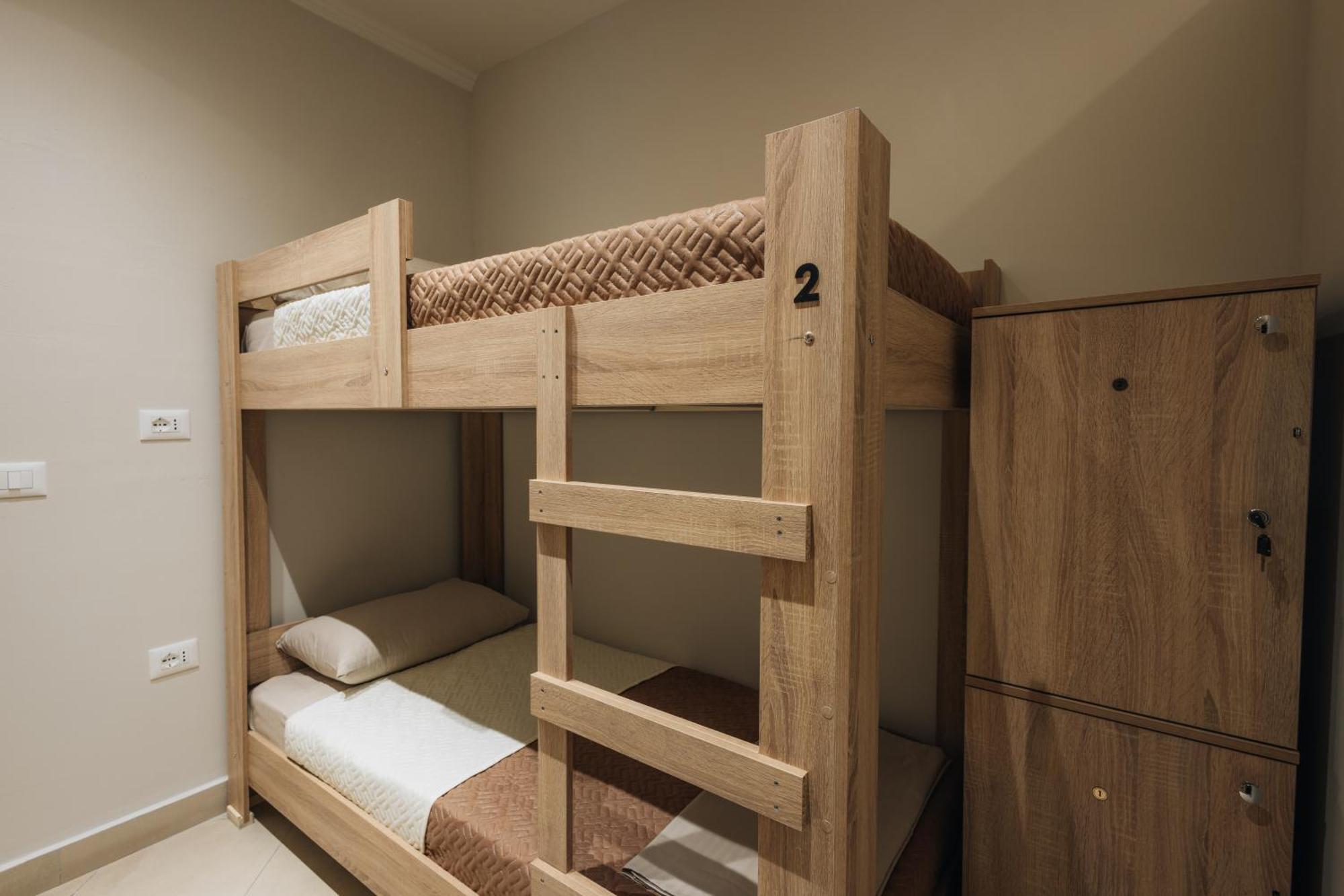 Gm Tirana Hostel Екстериор снимка