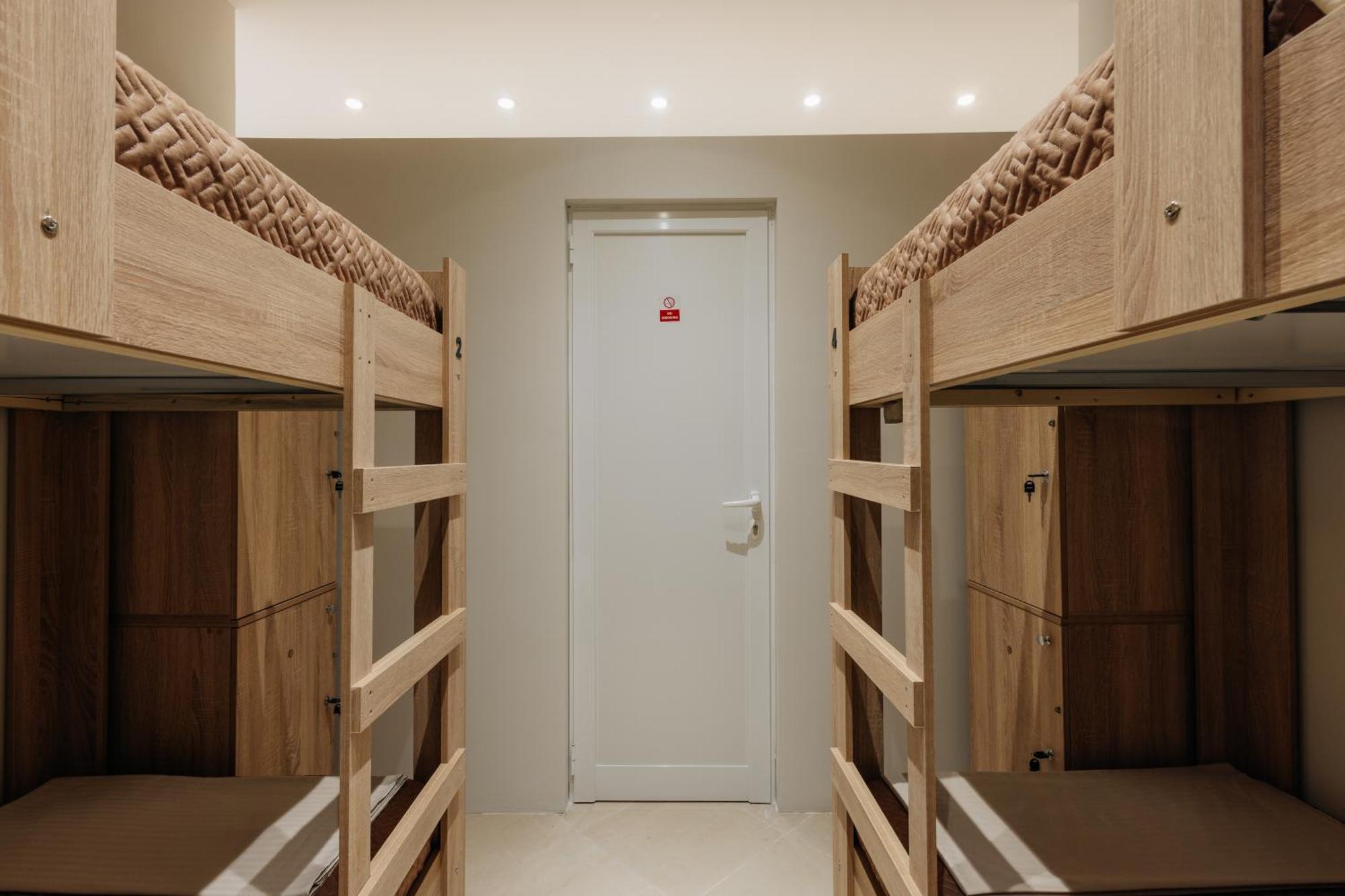 Gm Tirana Hostel Екстериор снимка
